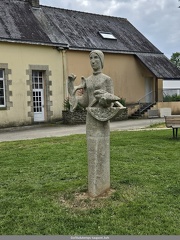 Statue abondance nettoyee-1