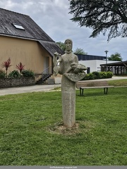 Statue abondance nettoyee-3